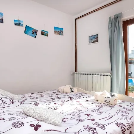 Oliva With Swimming Pool アパート ポレッチ