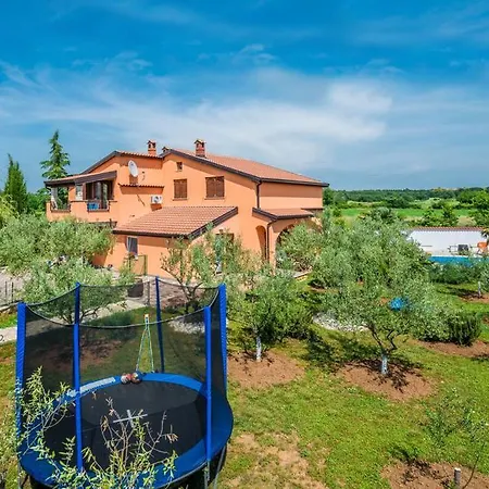 Oliva With Swimming Pool *