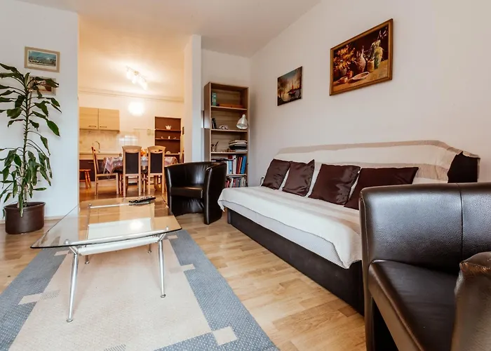 Oliva With Swimming Pool Apartman Poreč