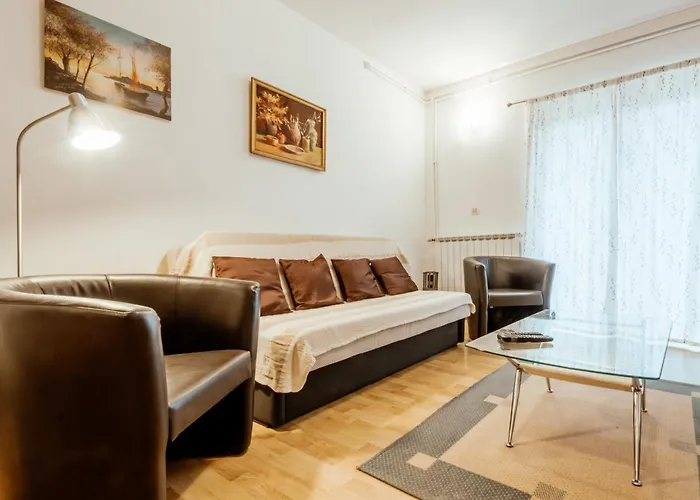 Oliva With Swimming Pool Apartman Poreč